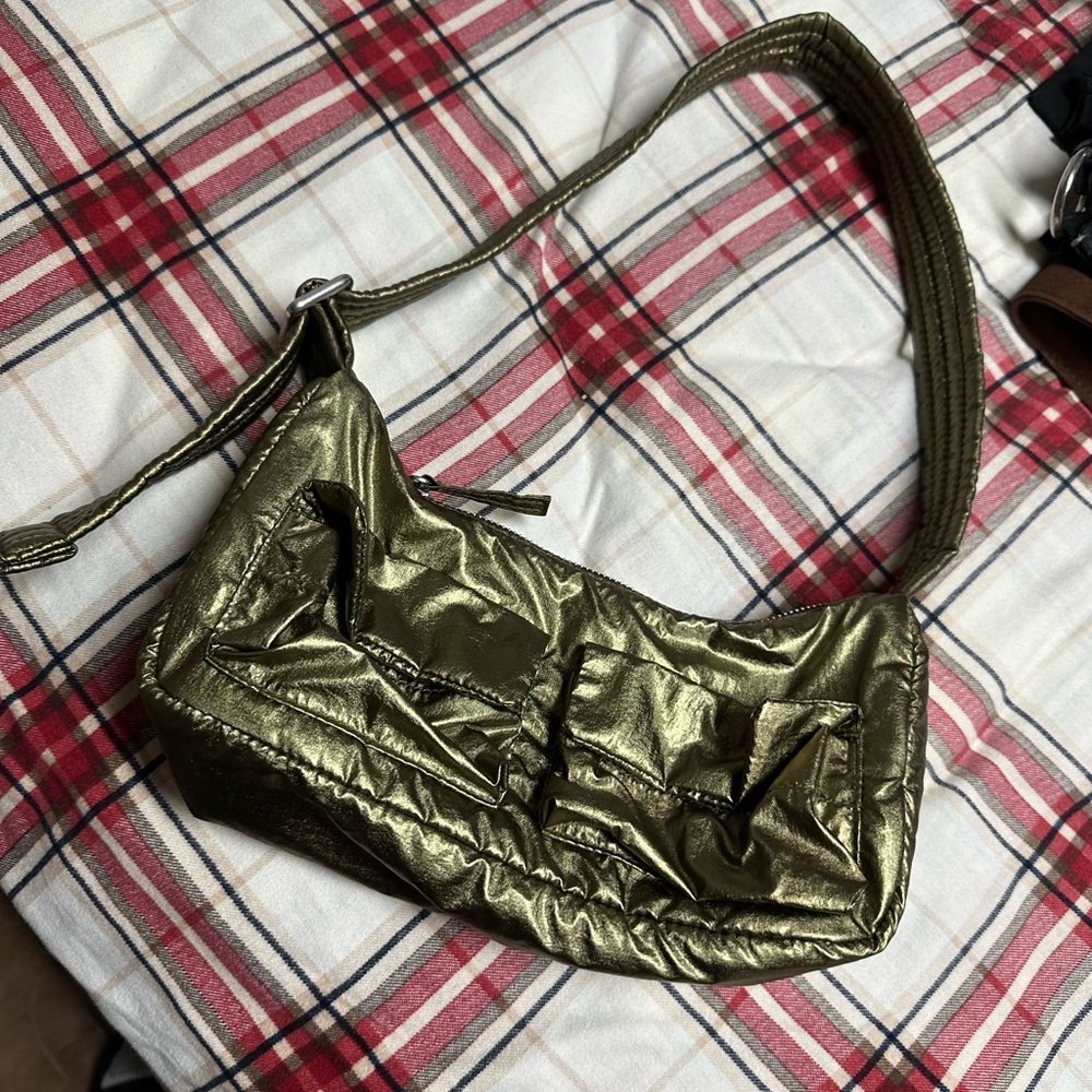 BAGGU metallic brass cargo shoulder bag
